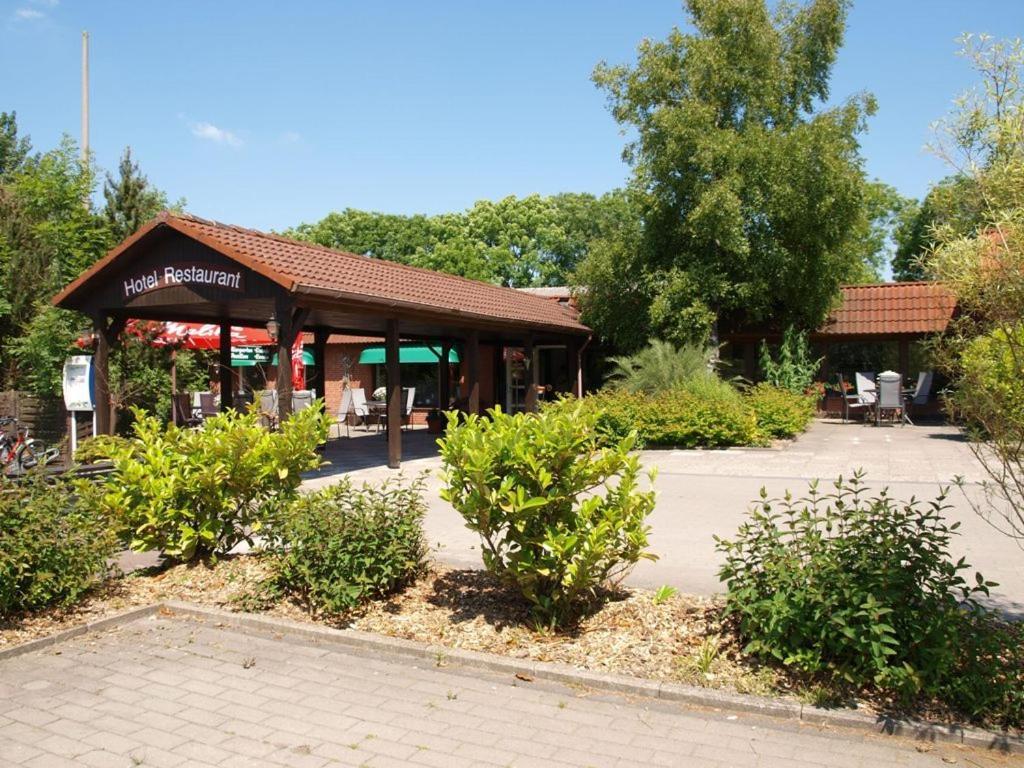 Hotel Landhaus Pfahlershof Karolinenkoog Exterior foto